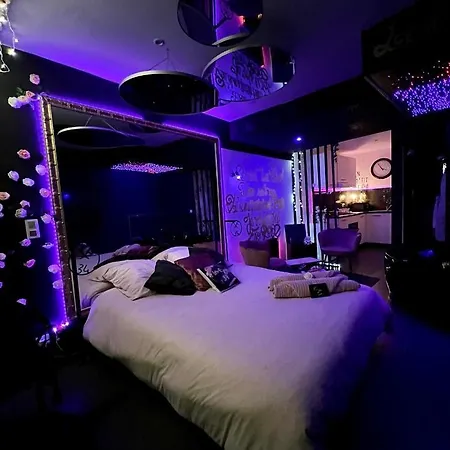 Bed & Breakfast Loveroom34 *